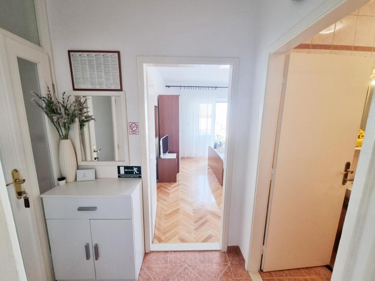 מאקרסקה Apartman Bidol מראה חיצוני תמונה